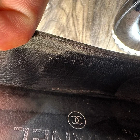 CHANEL Glossy Black Women's Flats - Picture 6 of 10